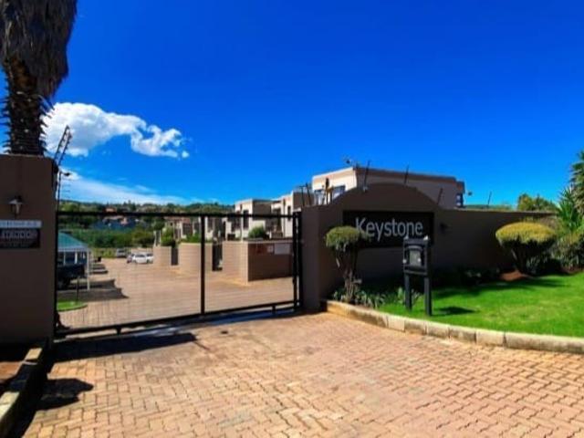 Townhouse for sale in Vosloorus, Gauteng
