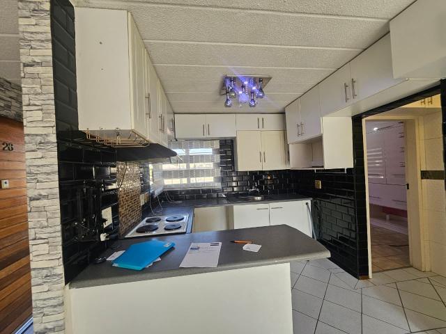 Townhouse for sale in Vosloorus, Gauteng