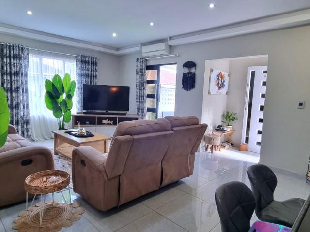 Townhouse for sale in Seaview, Kwazulu-natal