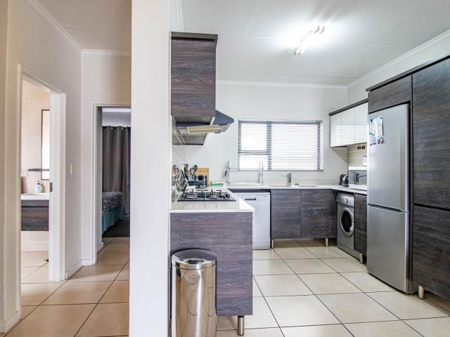 Townhouse for sale in Vosloorus, Gauteng