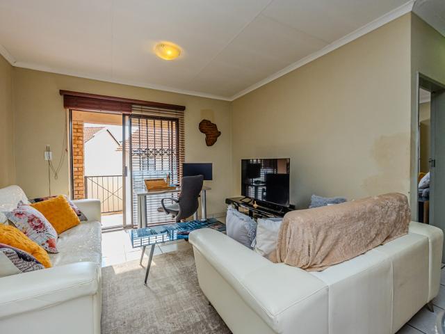 Townhouse for sale in Nooitgedacht, Gauteng