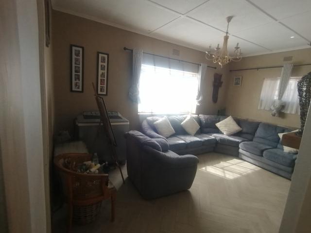 Townhouse for sale in Vosloorus, Gauteng