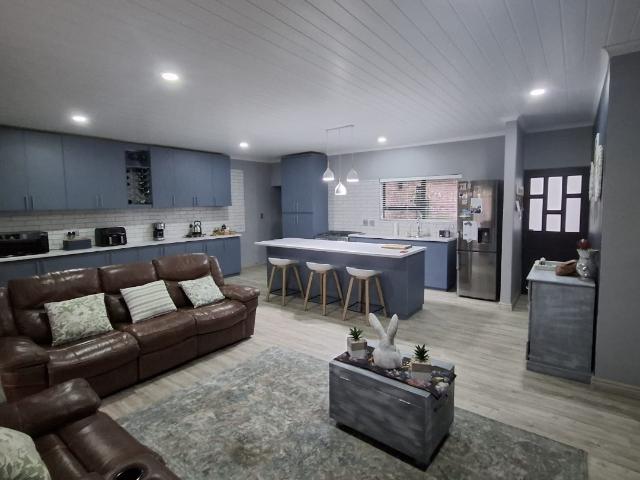 Townhouse for sale in Frances Baard, Northern Cape
