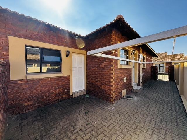 Townhouse for sale in Ekurhuleni, Gauteng
