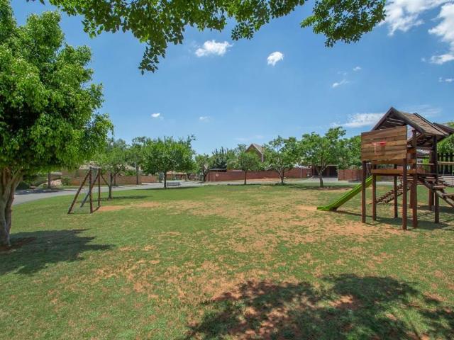 Townhouse for sale in Nooitgedacht, Gauteng