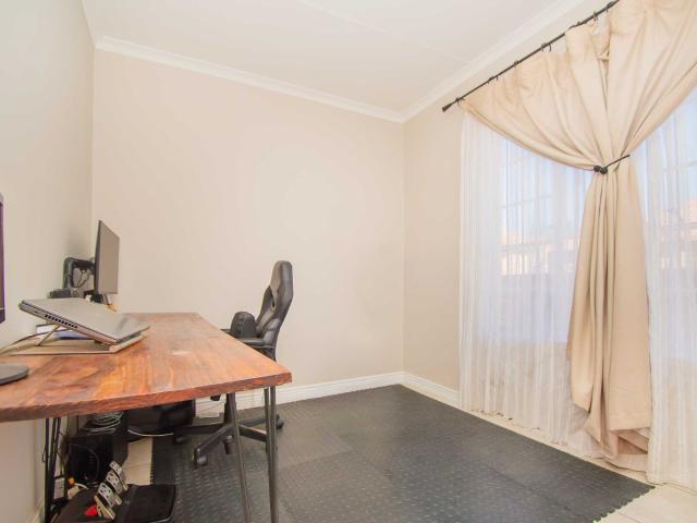Townhouse for sale in Nooitgedacht, Gauteng