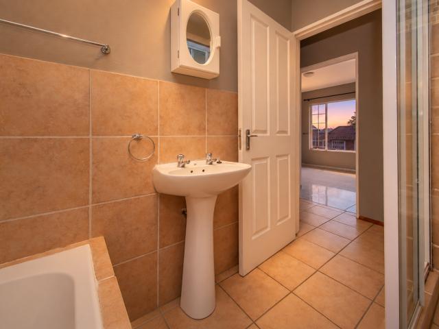 Townhouse for sale in Nooitgedacht, Gauteng