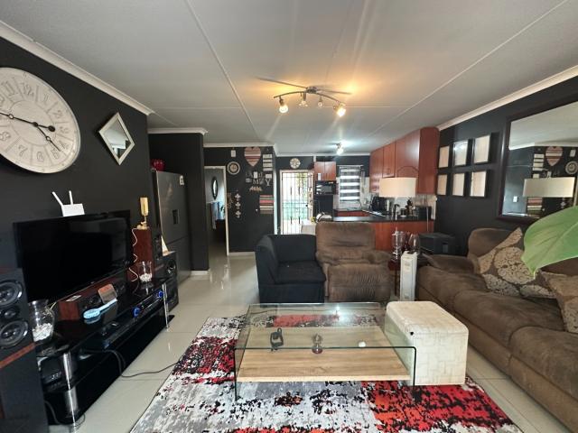 Townhouse for sale in Ekurhuleni, Gauteng