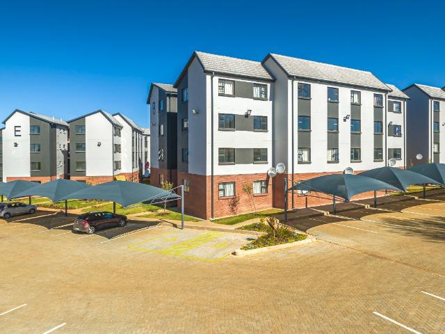 Townhouse for sale in Soweto, Gauteng