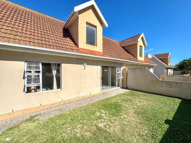 Townhouse for sale in Port Elizabeth, Eastern Cape