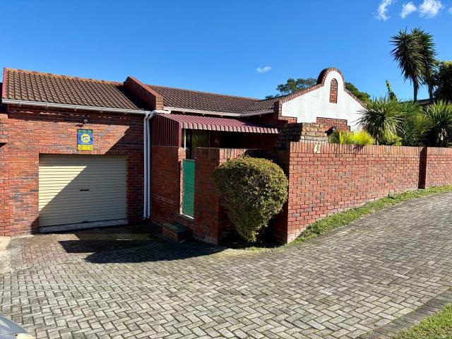 Townhouse for sale in Eastern Cape
