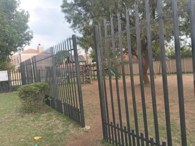 Townhouse for sale in Ekurhuleni, Gauteng