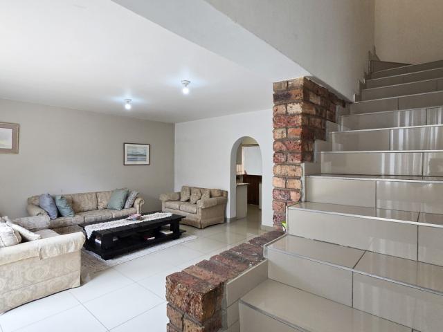 Townhouse for sale in King Williams Town, Eastern Cape