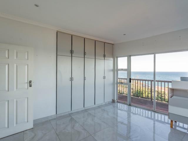 Townhouse for sale in La Mercy, Kwazulu-natal