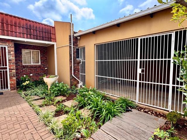 Townhouse for sale in Bloemfontein, Free State