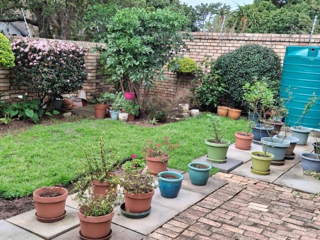 Townhouse for sale in Port Elizabeth, Eastern Cape