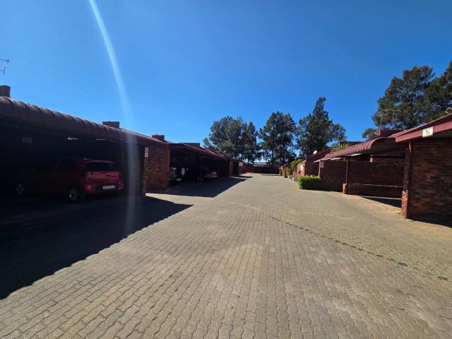 Townhouse for sale in Ekurhuleni, Gauteng