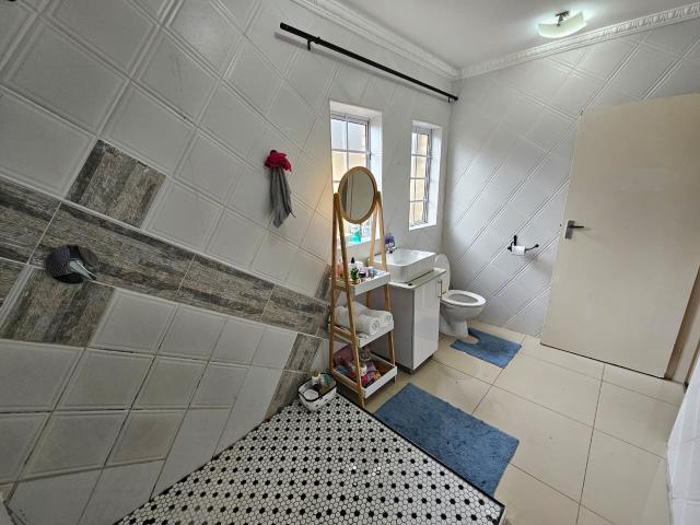 Townhouse for sale in Meer En See, UMhlathuze Municipality