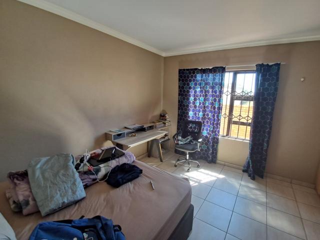 Townhouse for sale in Dr Kenneth Kaunda, North West