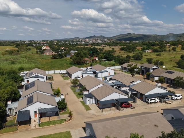 Townhouse for sale in Hartbeespoort Dam Nature Reserve, North West