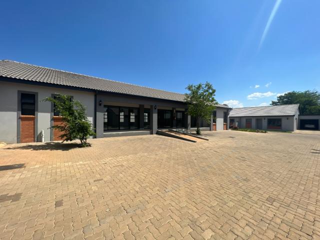 Townhouse for sale in Hartbeespoort Dam Nature Reserve, North West