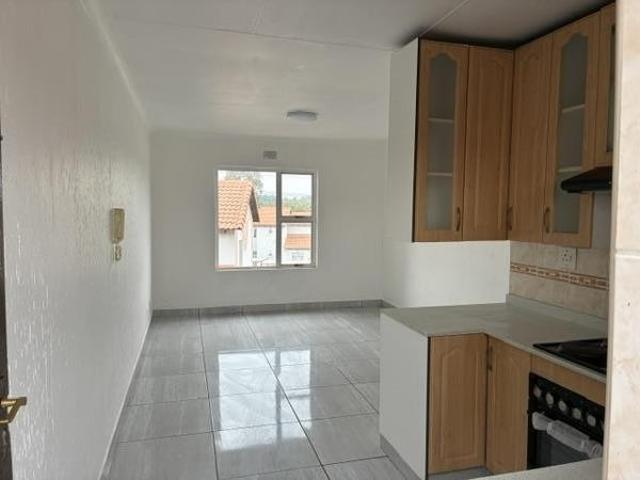 Townhouse for sale in Vosloorus, Gauteng