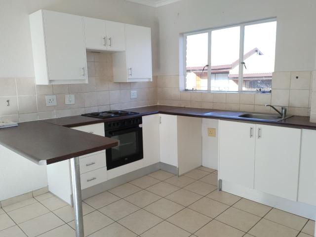 Townhouse for sale in Vosloorus, Gauteng
