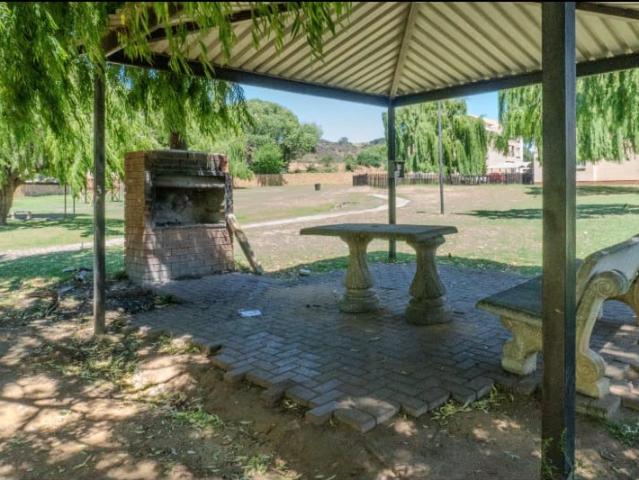 Townhouse for sale in Vosloorus, Gauteng