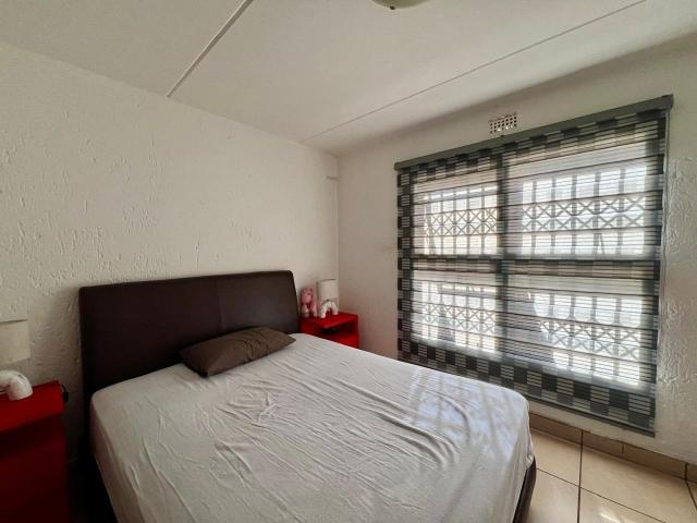 Townhouse for sale in Vosloorus, Gauteng