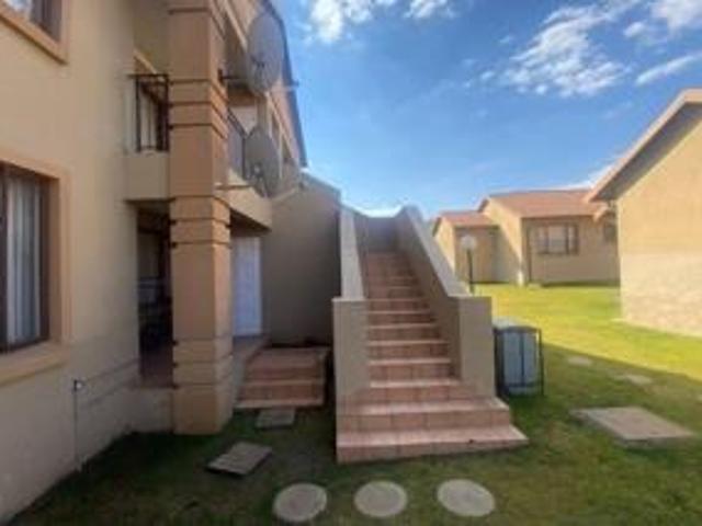 Townhouse for sale in Vosloorus, Gauteng