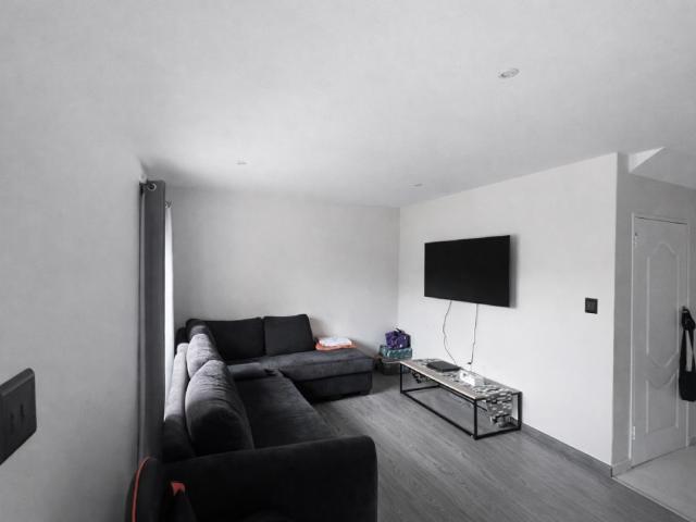 Townhouse for sale in Heuweloord, Gauteng
