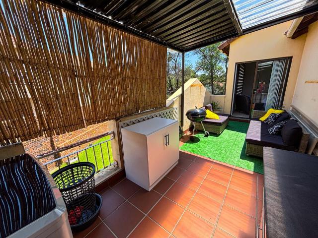 Townhouse for sale in Vosloorus, Gauteng