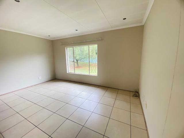Townhouse for sale in Johannesburg, Mondeor
