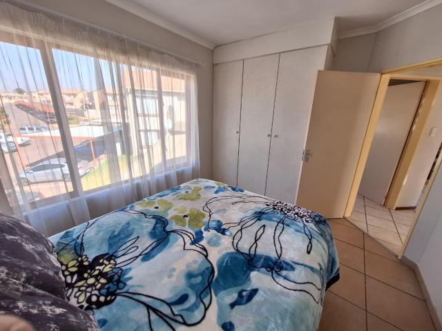 Townhouse for sale in Vosloorus, Gauteng