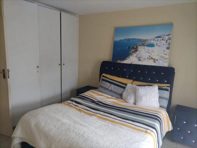 Townhouse for sale in Vosloorus, Gauteng