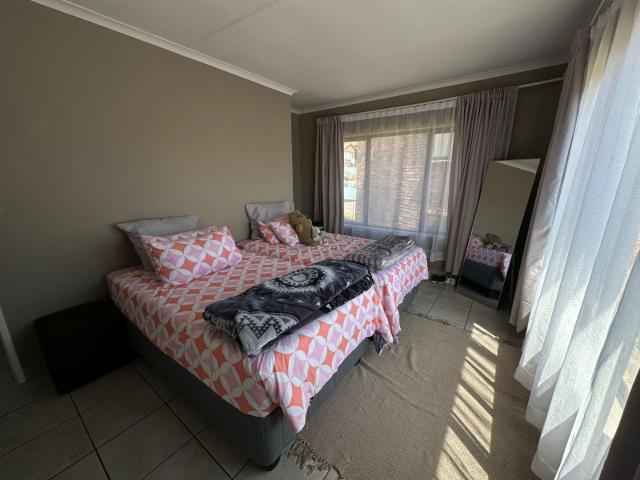 Townhouse for sale in Vosloorus, Gauteng