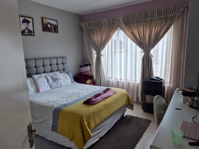 Townhouse for sale in Vosloorus, Gauteng