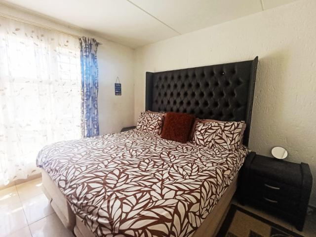 Townhouse for sale in Vosloorus, Gauteng