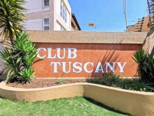 Townhouse for sale in Vosloorus, Gauteng