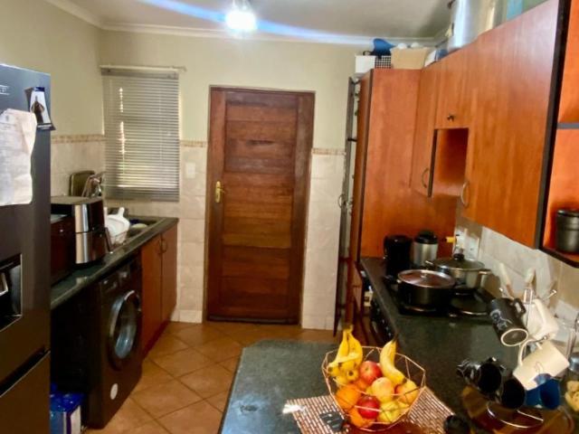 Townhouse for sale in Waterkloof, Gauteng