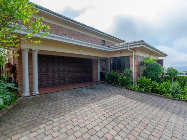 Townhouse for sale in Elangeni, Kwazulu-natal