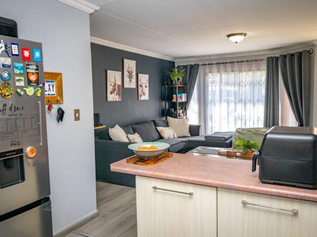 Townhouse for sale in Waterkloof, Gauteng