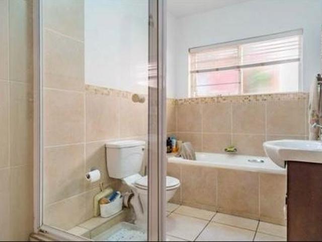 Townhouse for sale in Mt Edgecombe, Kwazulu-natal
