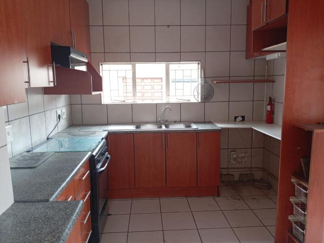 Townhouse for sale in Vosloorus, Gauteng