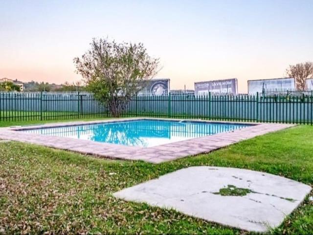 Townhouse for sale in Vosloorus, Gauteng