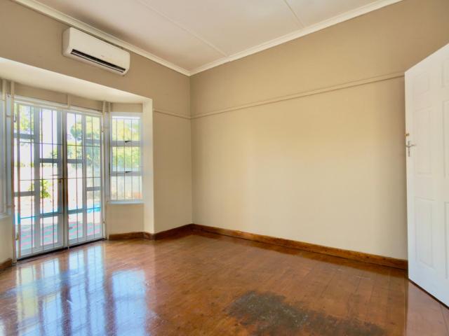 Townhouse for sale in Seaview, Kwazulu-natal