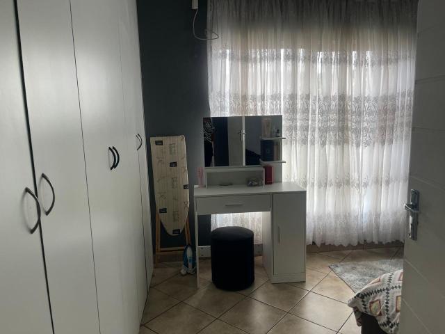 Townhouse for sale in Vosloorus, Gauteng