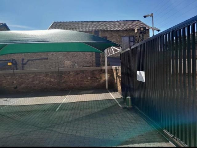 Townhouse for sale in Ekurhuleni, Gauteng