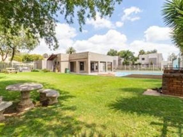 Townhouse for sale in Ekurhuleni, Gauteng