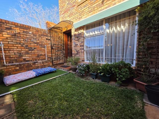 Townhouse for sale in Ekurhuleni, Gauteng